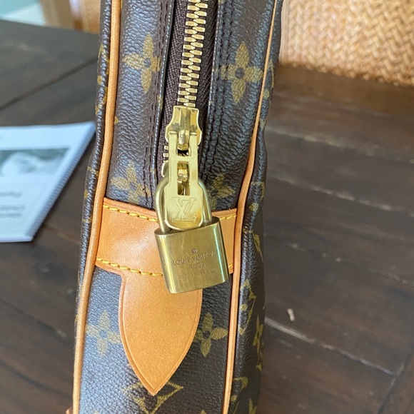 💎✨LIKE NEW✨💎 Louis Vuitton Breifcase Authentic! - Picture 4 of 12